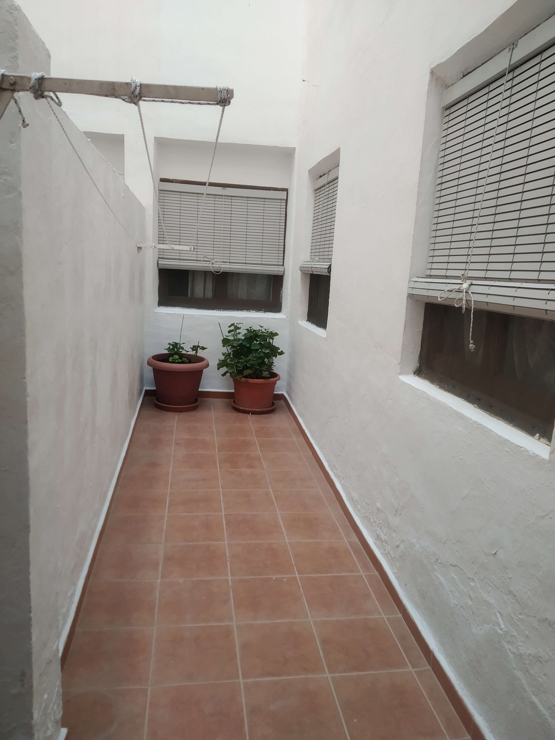 pintar patios de luces en castalla